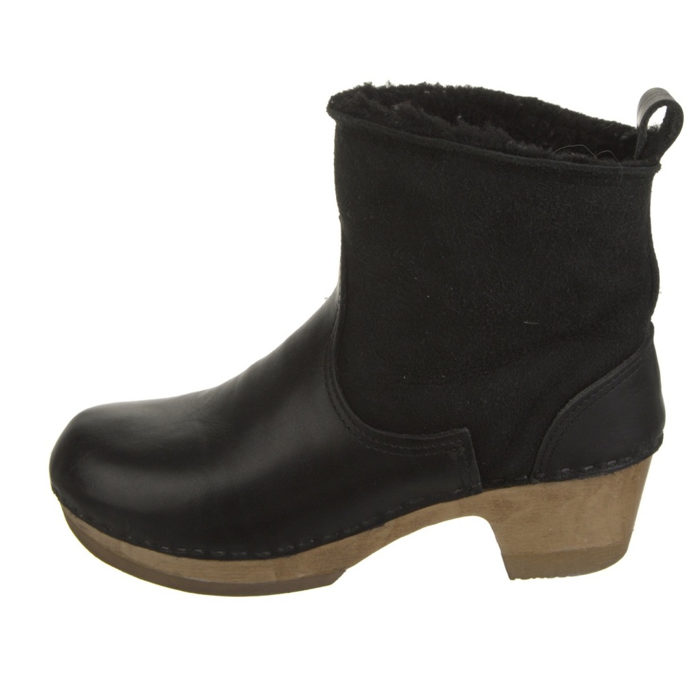 No. 6 ankle boots